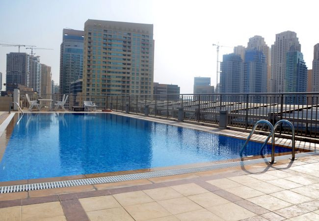 Apartment in Dubai - Spacious 2br with terrace on Marina