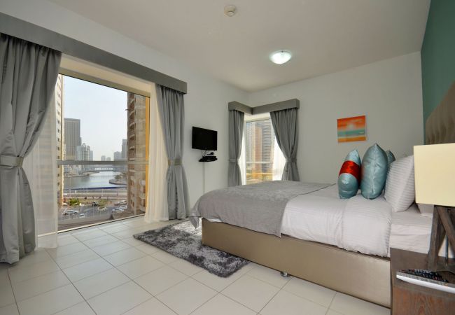 Apartment in Dubai - Pool front 1br apt on the marina