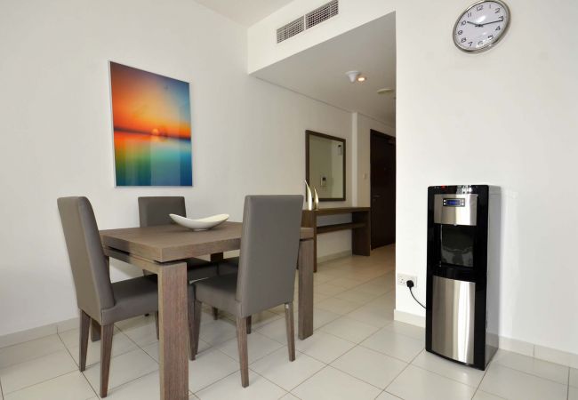 Apartment in Dubai - Pool front 1br apt on the marina