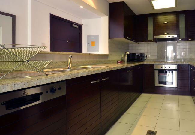 Apartment in Dubai - Pool front 1br apt on the marina