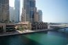 Apartment in Dubai - Waterfront suite at iconic tower