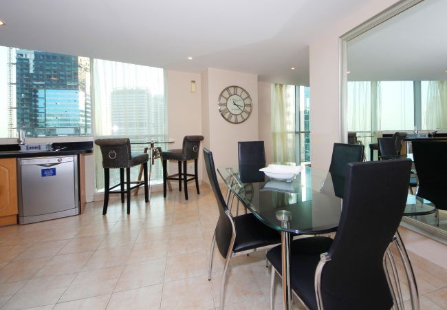 Apartment in Dubai - Luxurious 2 Bedroom At The Waves A