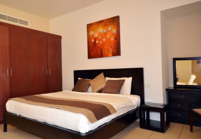 Relax after a busy day in Dubai Short Term Apartments