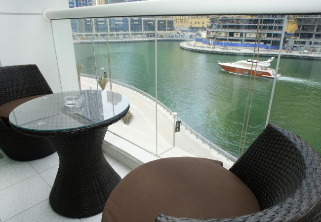 Apartment in Dubai - Live the Marina life on the water