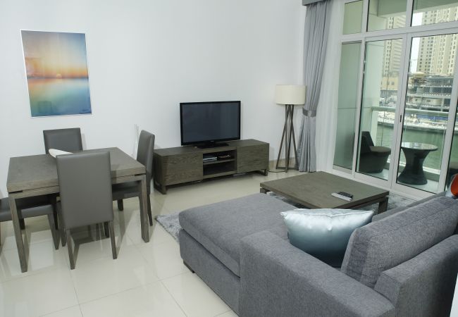 Apartment in Dubai - Live the Marina life on the water