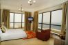 Apartment in Dubai - Wake up to this view! Big 2br apt.
