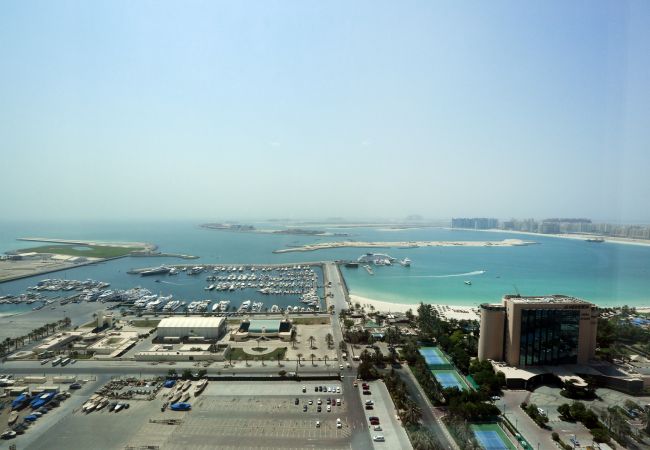 Apartment in Dubai - Luxury 2br apartment on the beach