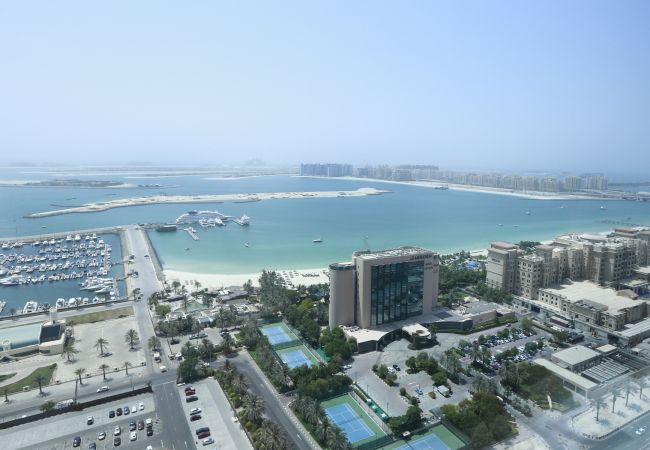 Apartment in Dubai - Luxury 2br apartment on the beach