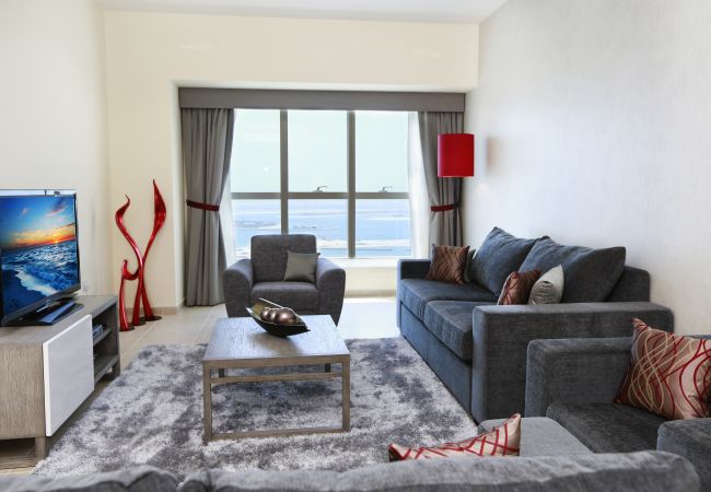 Apartment in Dubai - Luxury 2br apartment on the beach