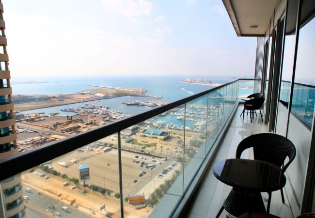 Apartment in Dubai - Open sea views at Dubai Marina 2br