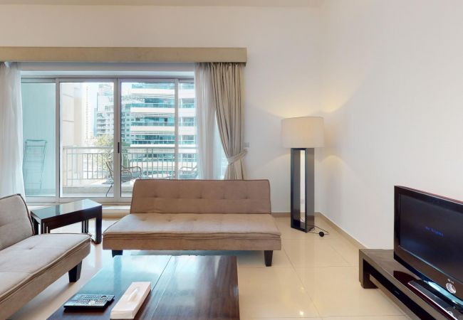 Apartment in Dubai - Waterfront 1 Bedroom apartment in Westside Marina