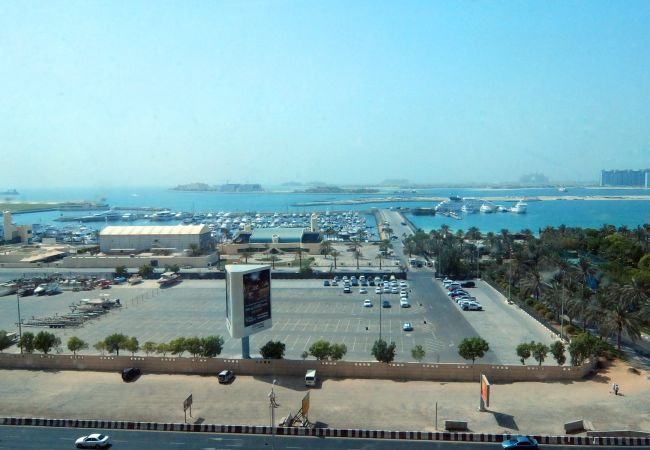 Apartment in Dubai - Full beach views from luxury 2br