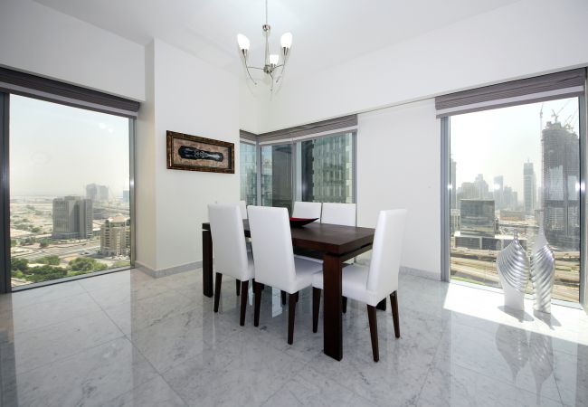 Apartment in Dubai - 2BR Awe-inspiring Apartment in DIFC