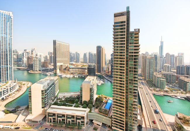 Apartment in Dubai - Full Marina view and right on white sandy beach