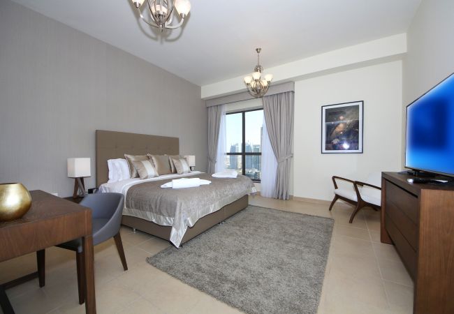 Apartment in Dubai - Full Marina view and right on white sandy beach