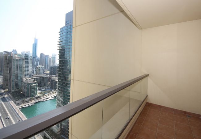 Apartment in Dubai - Full Marina view and right on white sandy beach