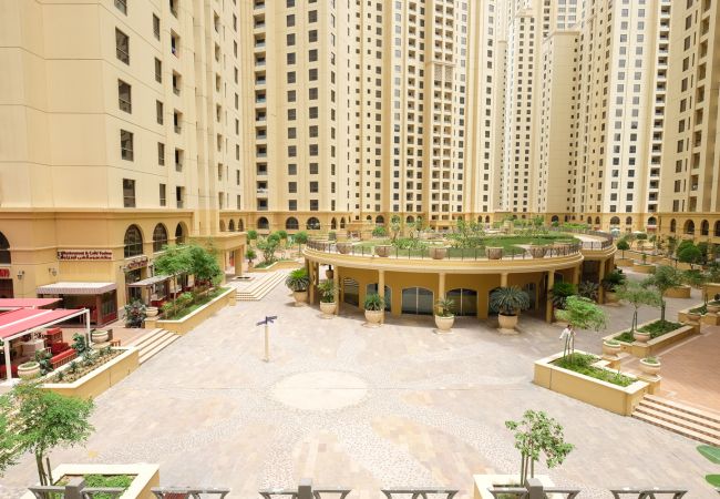 Apartment in Dubai - Incredible Sea View holiday rental 2BR on JBR