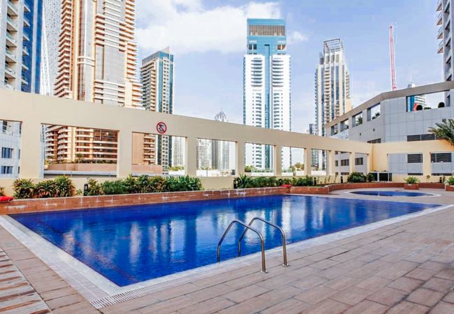 Studio in Dubai - Modern Studio Holiday Apartment with Dubai Eye and sea views