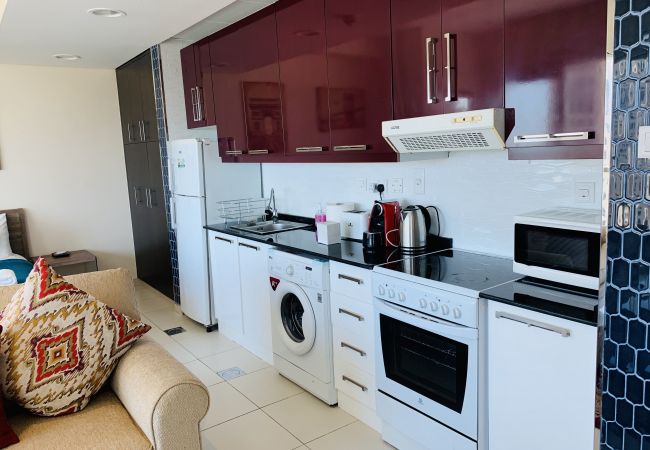 Studio in Dubai - Modern Studio Holiday Apartment with Dubai Eye and sea views