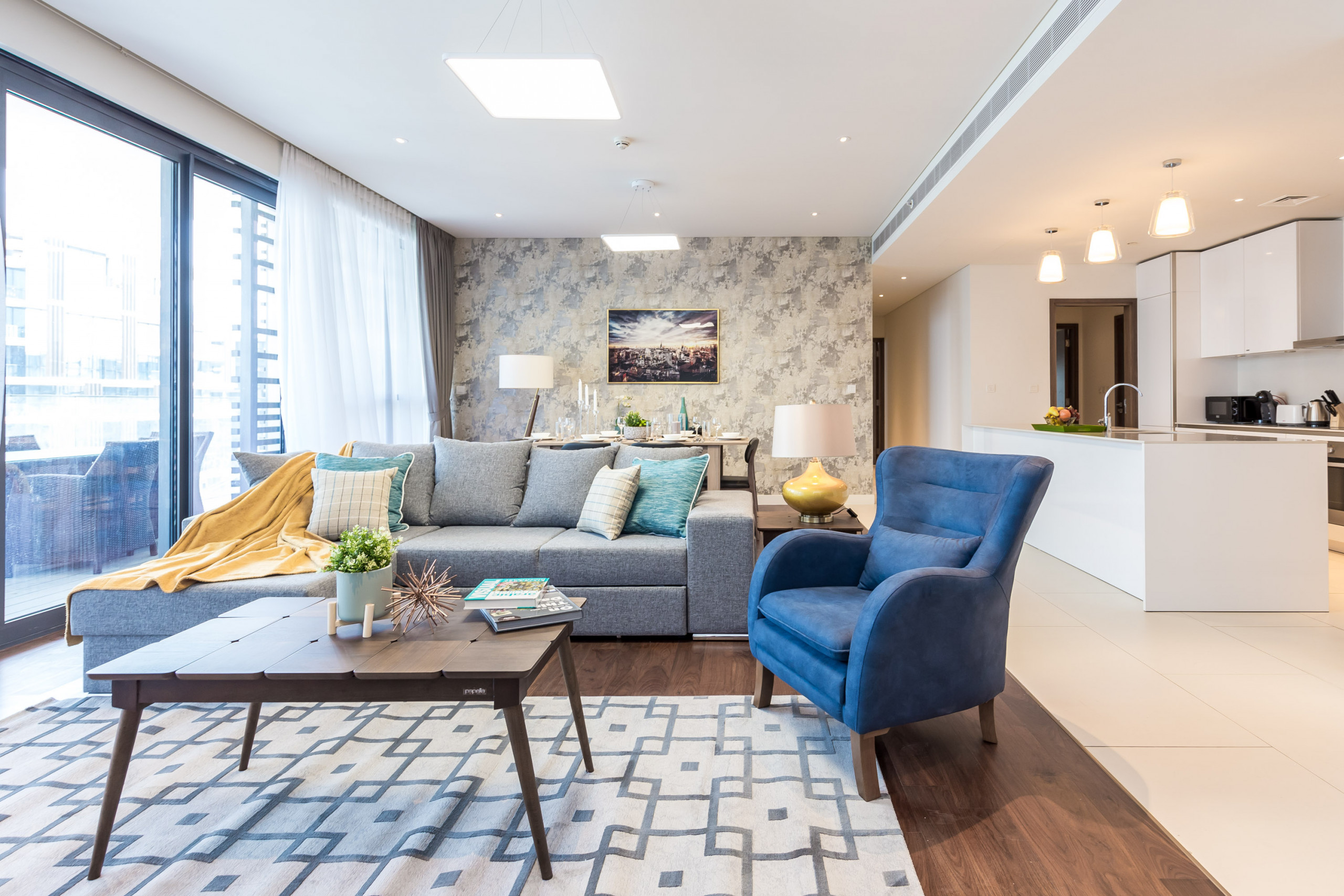 Stay in new and spacious 3BR right in the City Walk - Apartments in Dubai