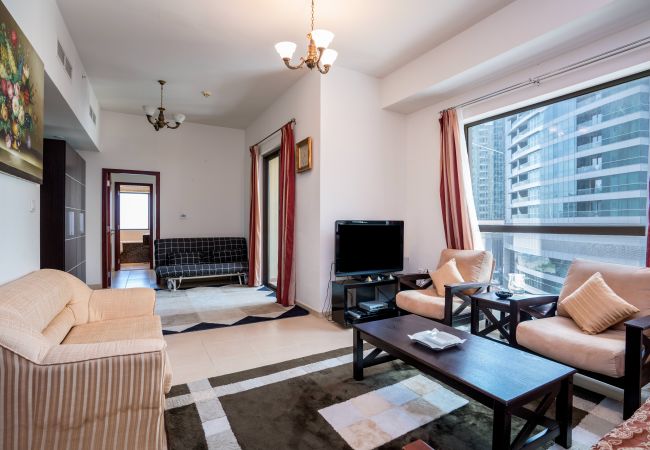 Apartment in Dubai - Beautiful Dubai Short Term Rental on the beach