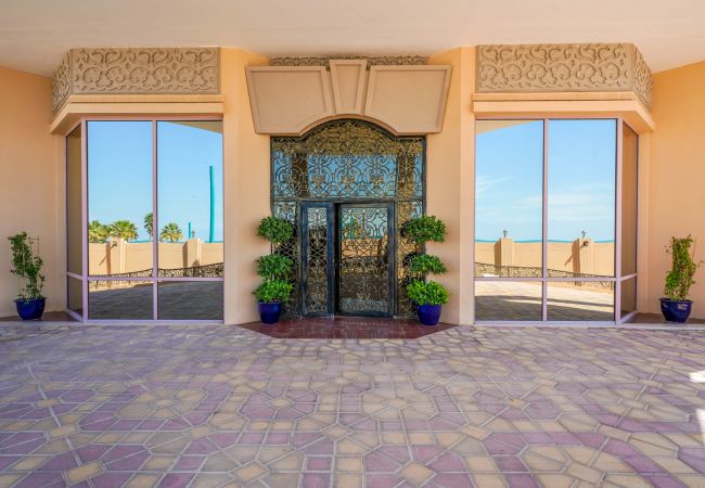 Villa in Dubai - Beachfront Villa - 7 BR + Maids Room on Kite Beach