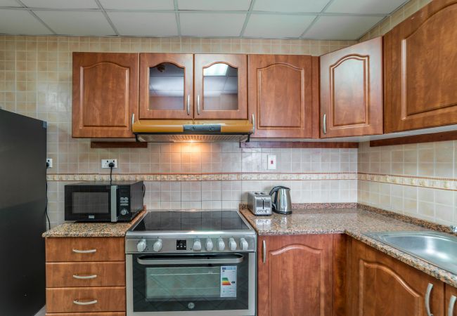 Apartment in Dubai - 2 Bedroom Executive Condo, MBK Tower next to Dubai Downtown