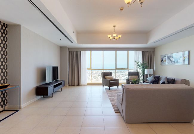 Apartment in Dubai - Large 3 Bedroom Apt. in MBK Tower, Sheikh Zayed road