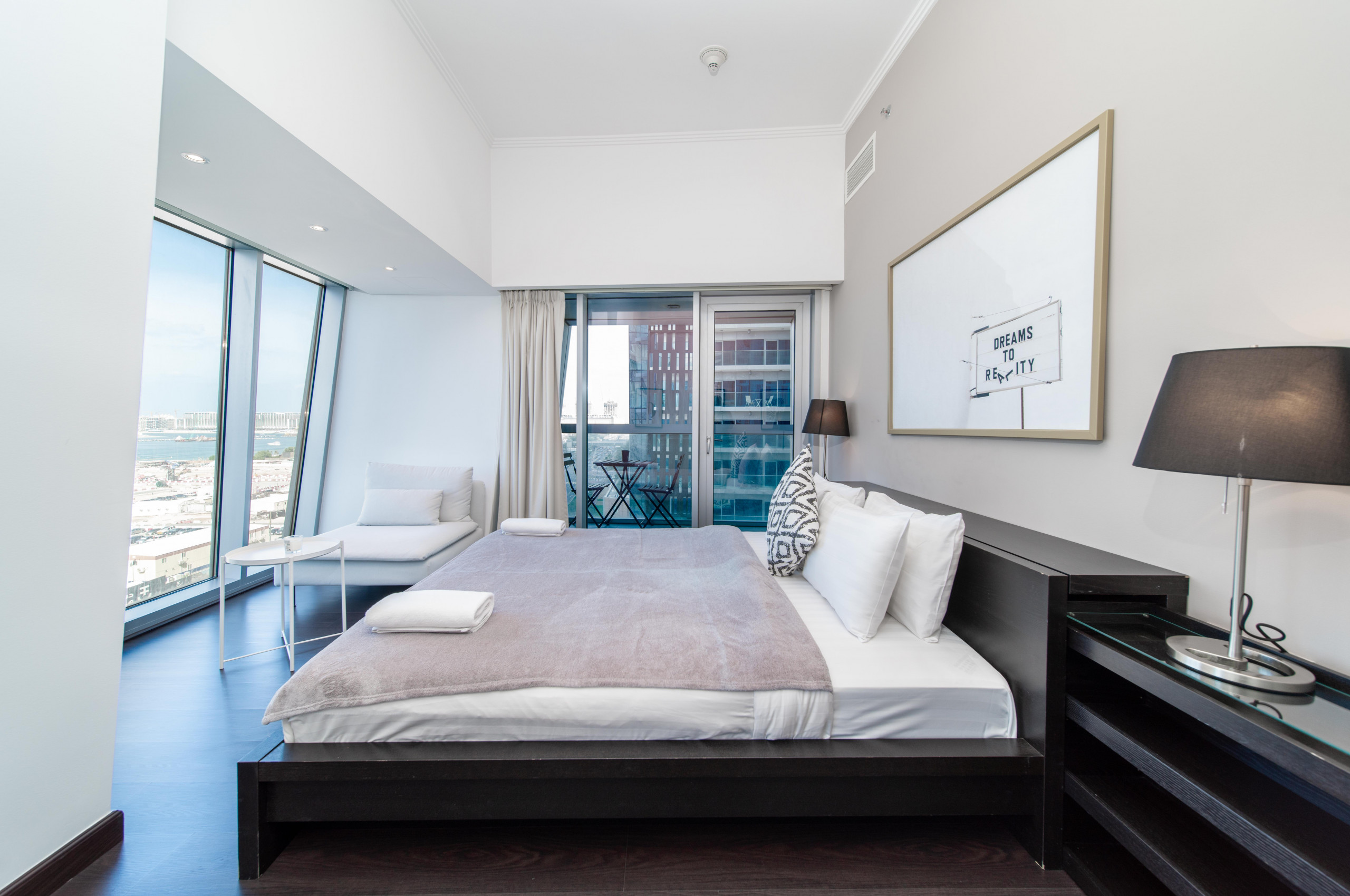 Opulent 2 Bedroom Apartment In An Architectural Masterpiece