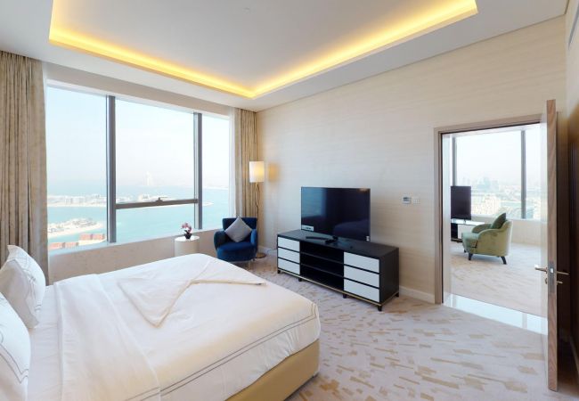 Apartment in Dubai - One Bed Luxury Apartment in Palm Tower