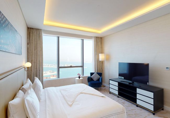 Apartment in Dubai - One Bed Luxury Apartment in Palm Tower