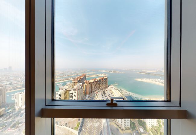 Apartment in Dubai - One Bed Luxury Apartment in Palm Tower