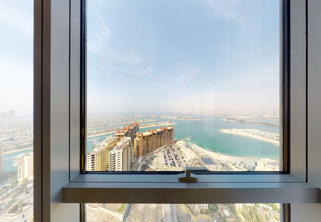 Apartment in Dubai - One Bed Luxury Apartment in Palm Tower