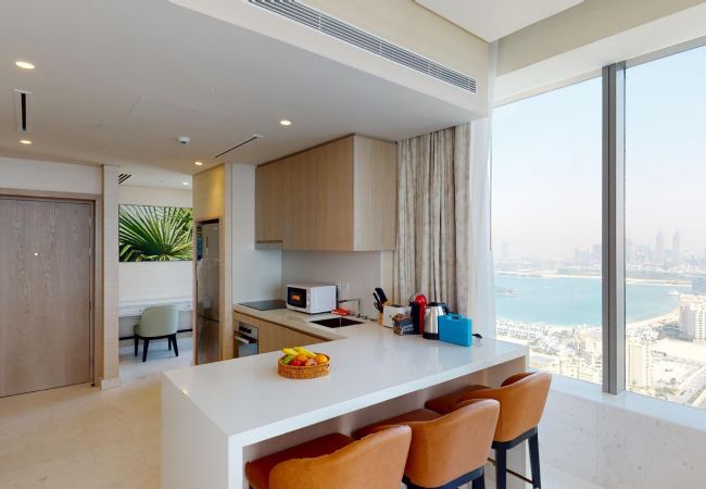 Apartment in Dubai - 1 Bed Corner Unit  in Palm with Spectacular Views