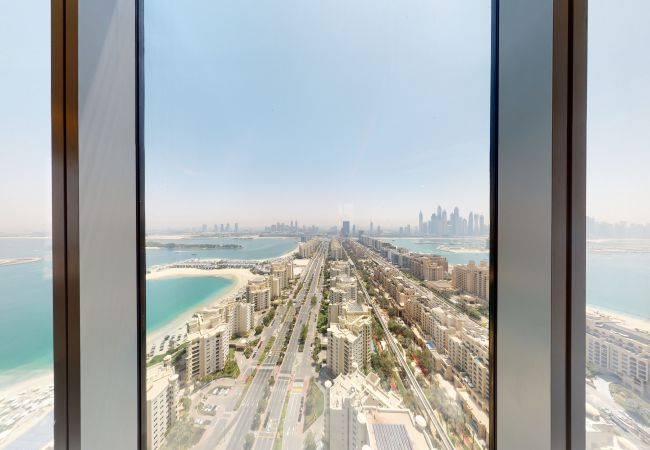 Apartment in Dubai - One Bed Apt. in Palm with Magnificent Views