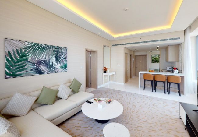 Apartment in Dubai - Enjoy Sea Views from this 1 Bed Apt in Palm