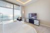 Apartment in Dubai - Magnificent 2BR+maids Apt. in Palm Tower with Skyline View