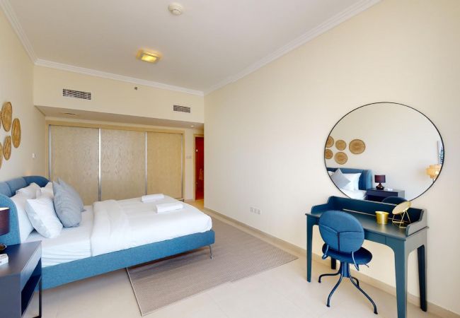 Apartment in Dubai - Stylish 2-Bedroom Apartment in JBR, Perfect for Enjoying the Ocean Vistas.