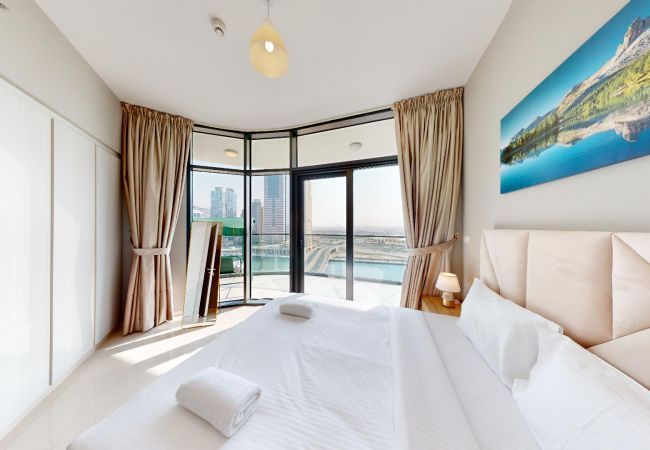  in Dubai - Modern 1 Bedroom Apartment with Skyline Views in Business Bay