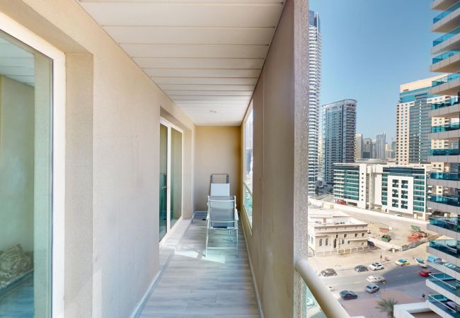 Apartment in Dubai - Elegant 1-Bedroom Apartment in Manchester Tower, Dubai Marina